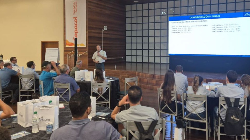 Conexão Aviagen in Company fortalece parceria com suporte técnico personalizado na Copacol, no Oeste do Paraná